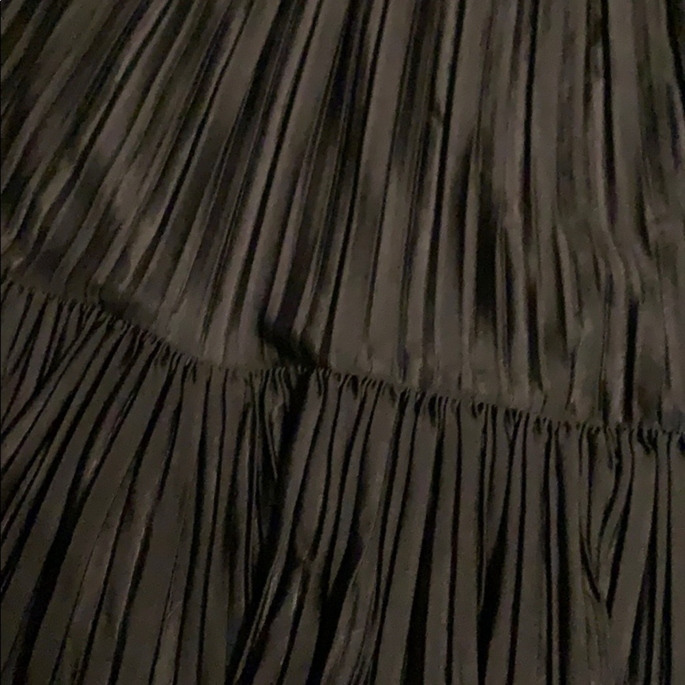 ZARA pleaded black skirt - Picture 3 of 3